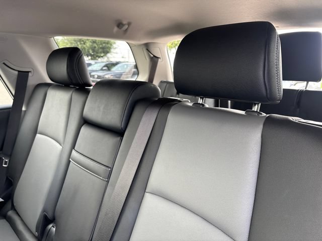 Used 2021 Toyota 4Runner SR5 Premium w/ Moonroof Package RWD image 13