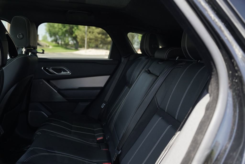 Used 2019 Land Rover Range Rover Velar R-Dynamic SE AWD/4WD image 11
