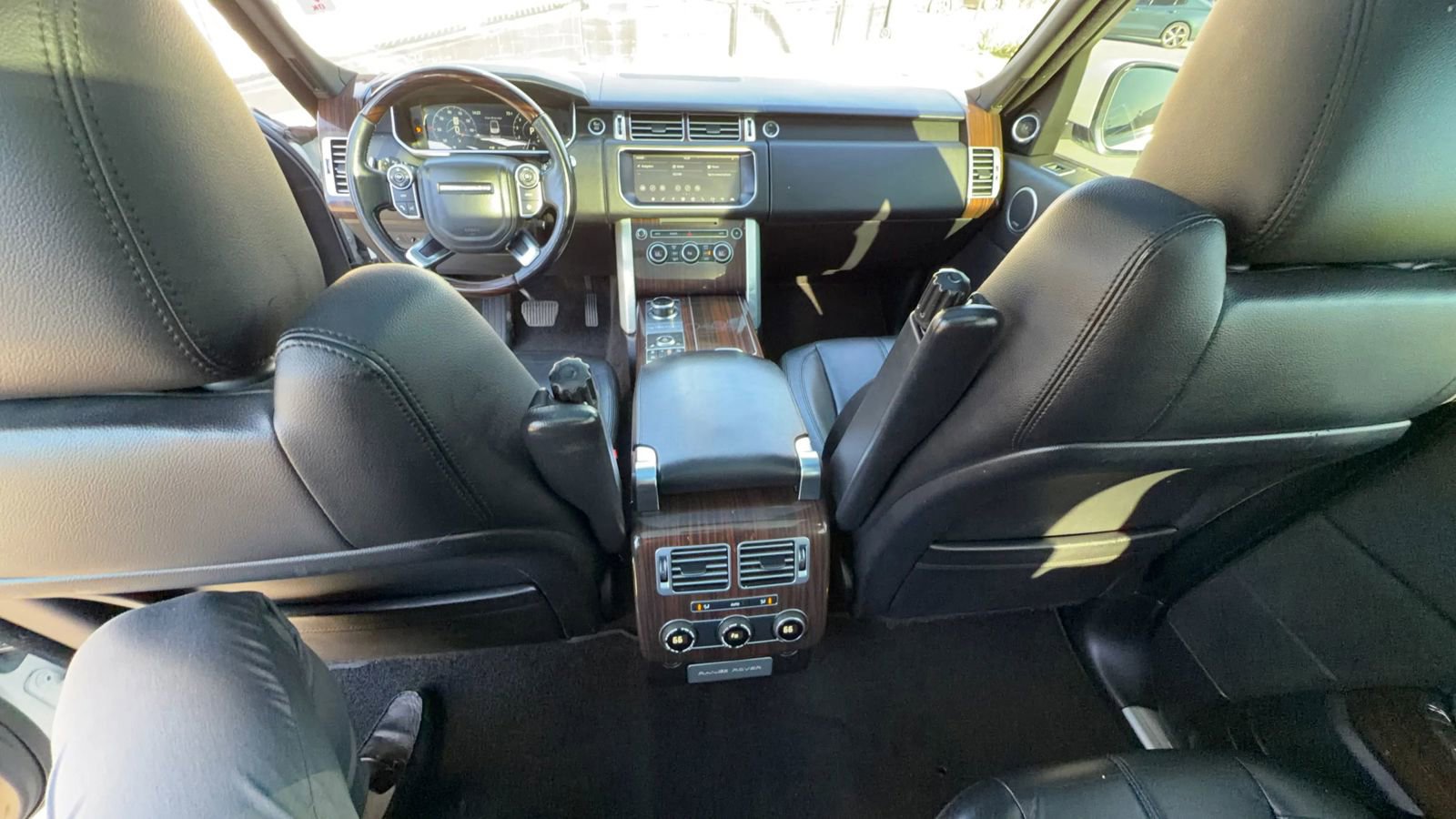 Used 2017 Land Rover Range Rover image 31