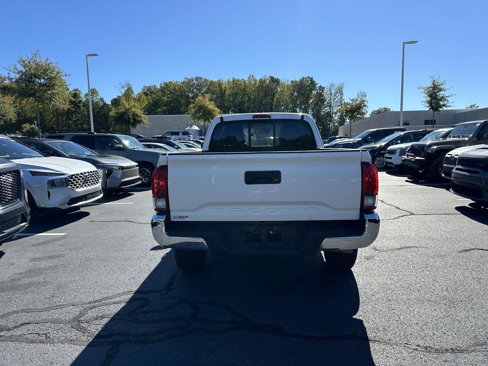Used 2022 Toyota Tacoma SR5 RWD image 7