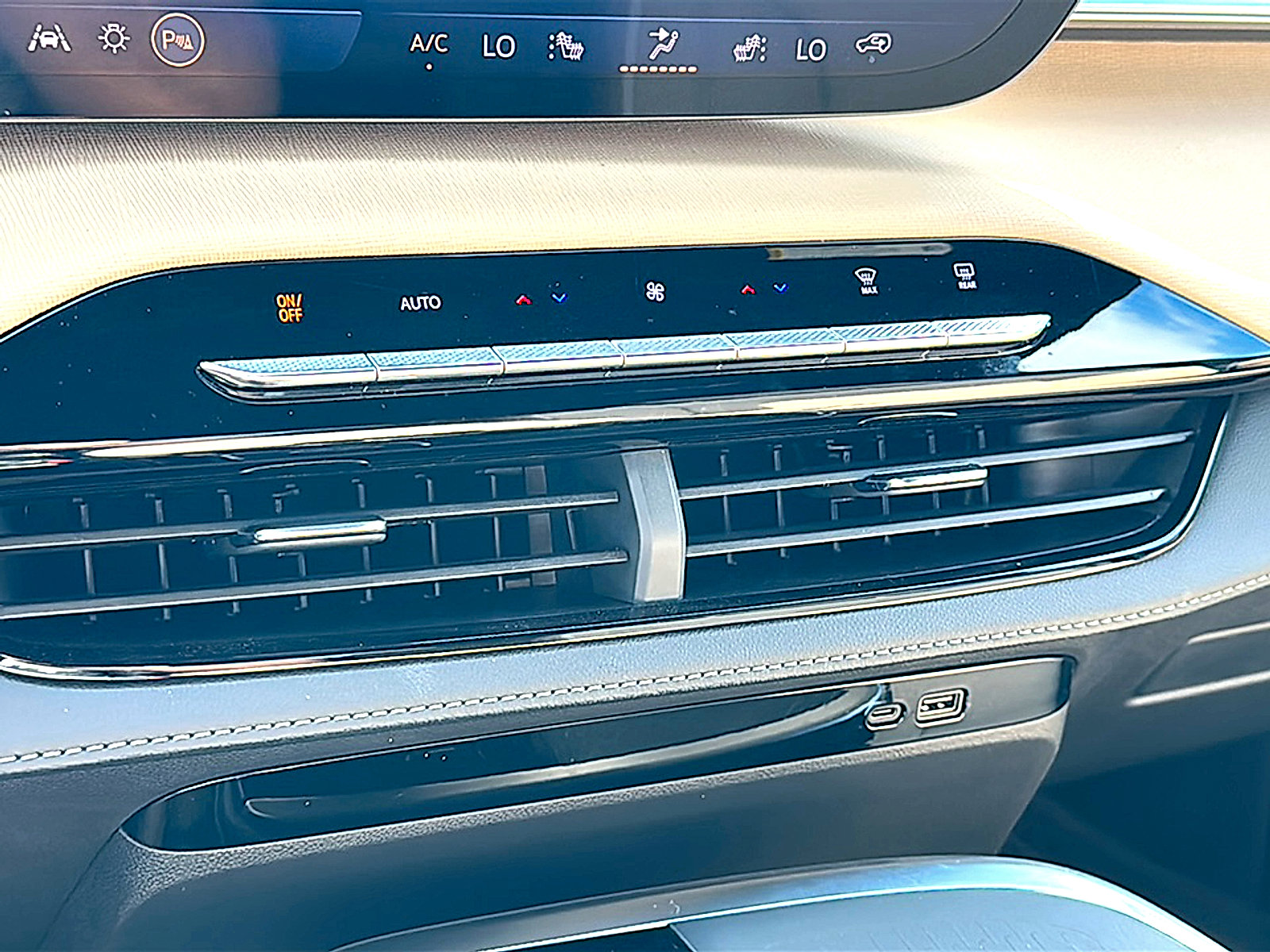 New 2026 Buick Enclave Preferred w/ Power Package image 24