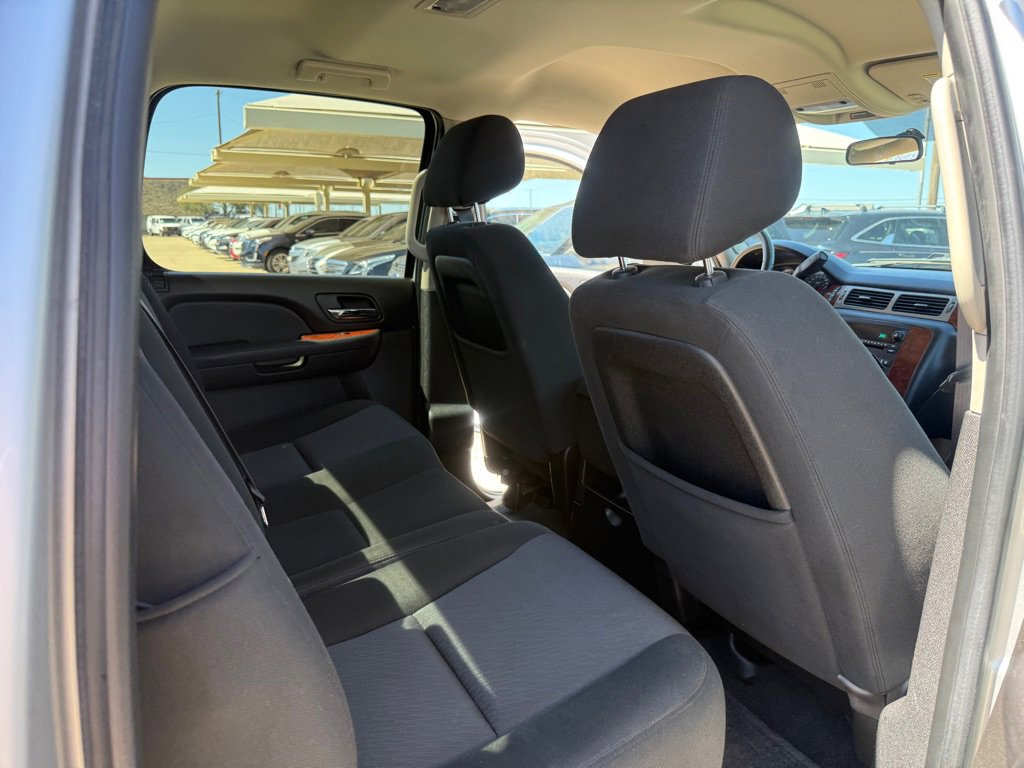 Used 2011 Chevrolet Avalanche LS image 19