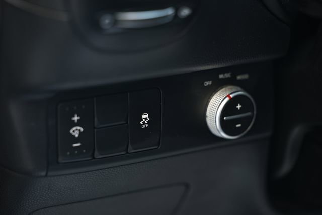 Used 2014 Kia Soul ! w/ Sun & Sound Package FWD image 19