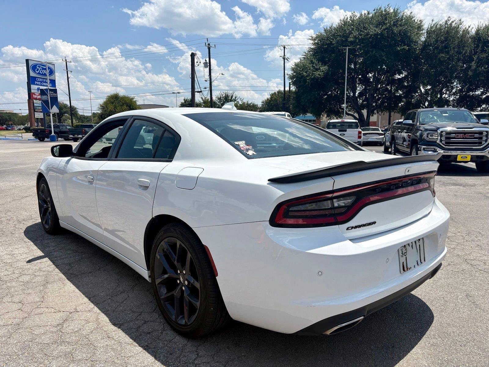 Used 2023 Dodge Charger SXT w/ Blacktop Package RWD image 3