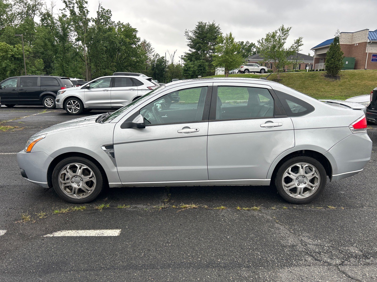 Used 2008 Ford Focus SES FWD image 8