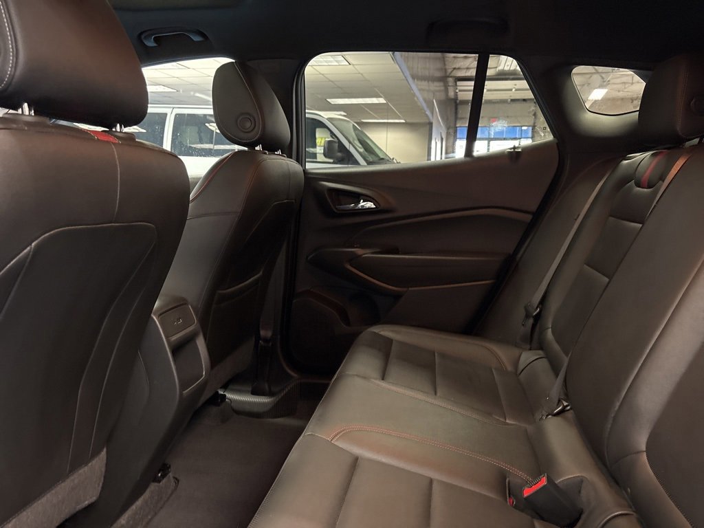 Certified 2025 Chevrolet Trax RS w/ Sunroof Package image 21