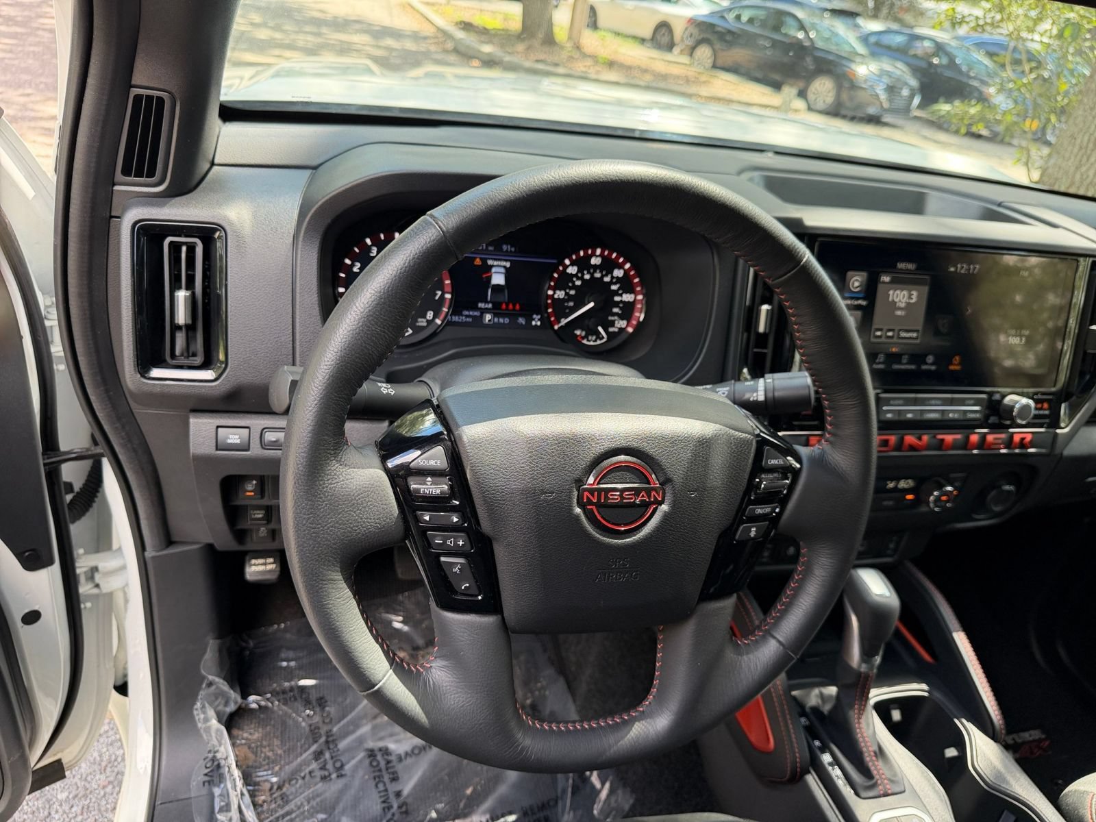 Used 2026 Nissan Frontier PRO-4X AWD/4WD image 32