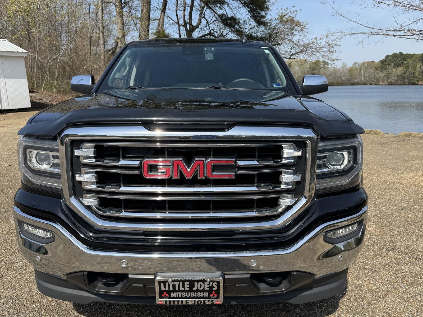 Used 2017 GMC Sierra 1500 SLT image 2