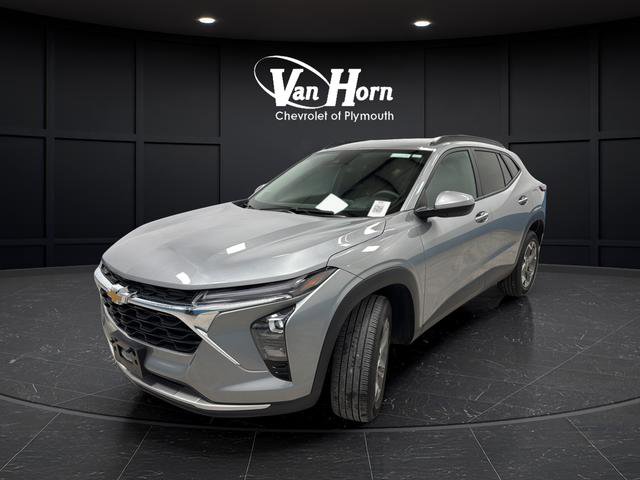 Used 2025 Chevrolet Trax LT FWD image 7