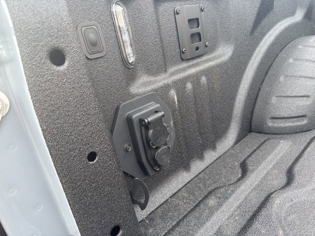 Used 2025 Ford F350 Lariat w/ Lariat Ultimate Package AWD/4WD image 56