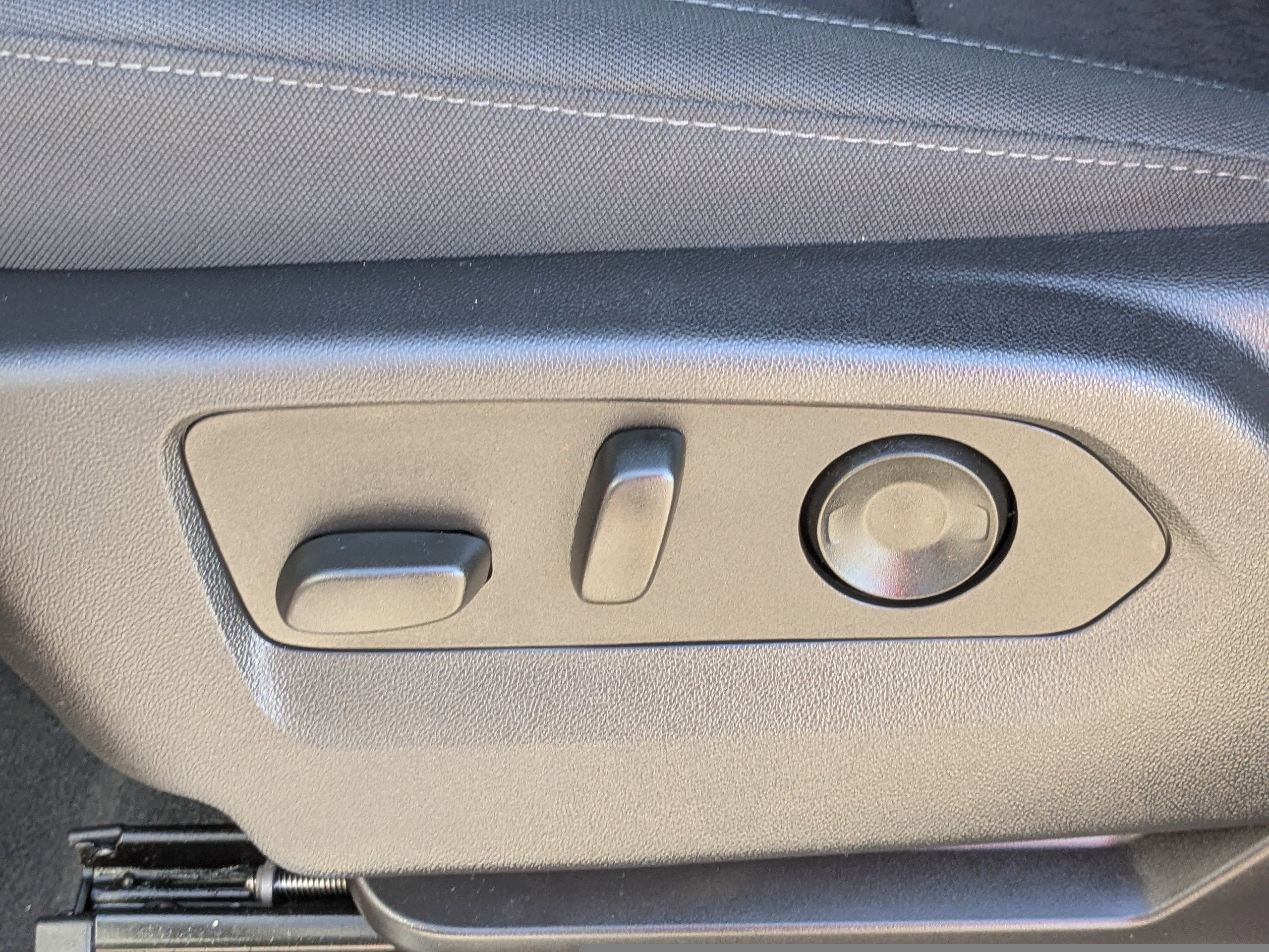 Used 2023 Chevrolet Silverado 1500 RST image 23