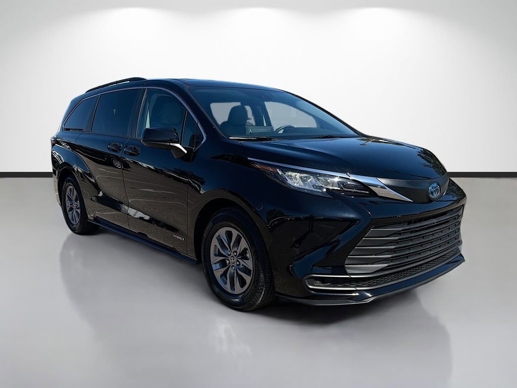 Used 2021 Toyota Sienna LE