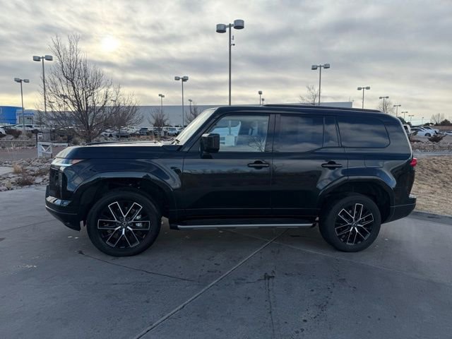 Used 2024 Lexus GX 550 w/ Accessory Package (Z1) image 4