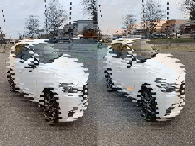 Used 2018 MAZDA MAZDA3 Grand Touring image 1