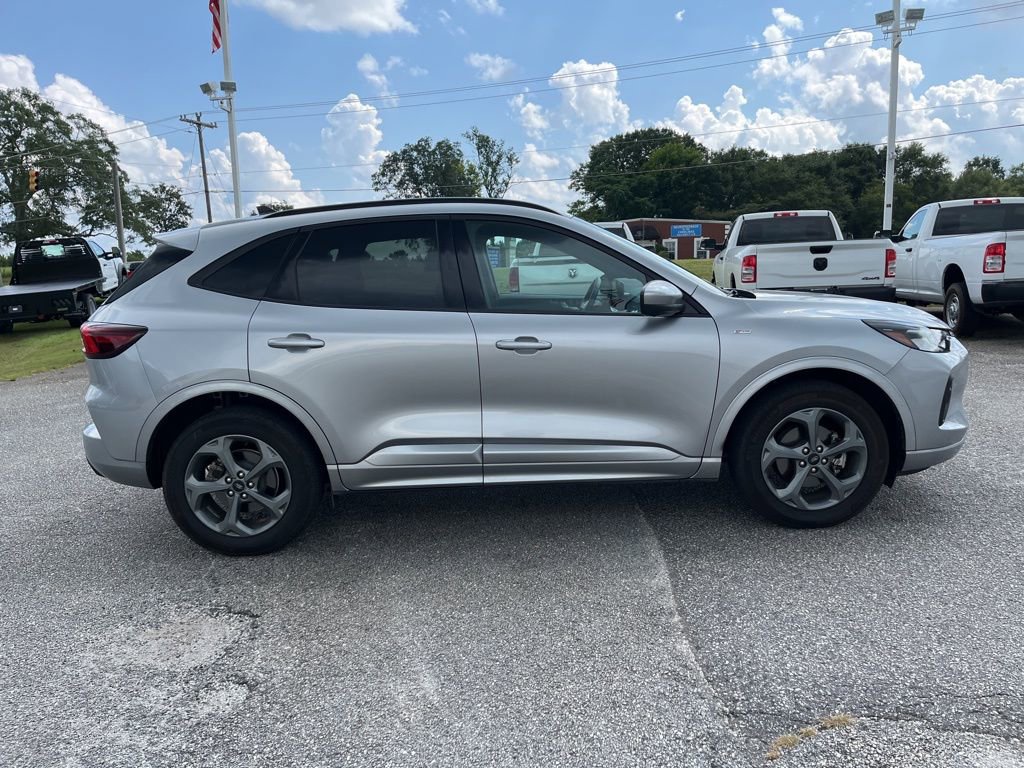 Used 2024 Ford Escape ST-Line Select w/ Tech Pack #2 image 4