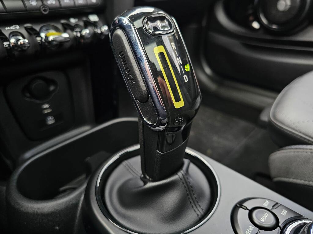 Used 2023 MINI Cooper SE image 48