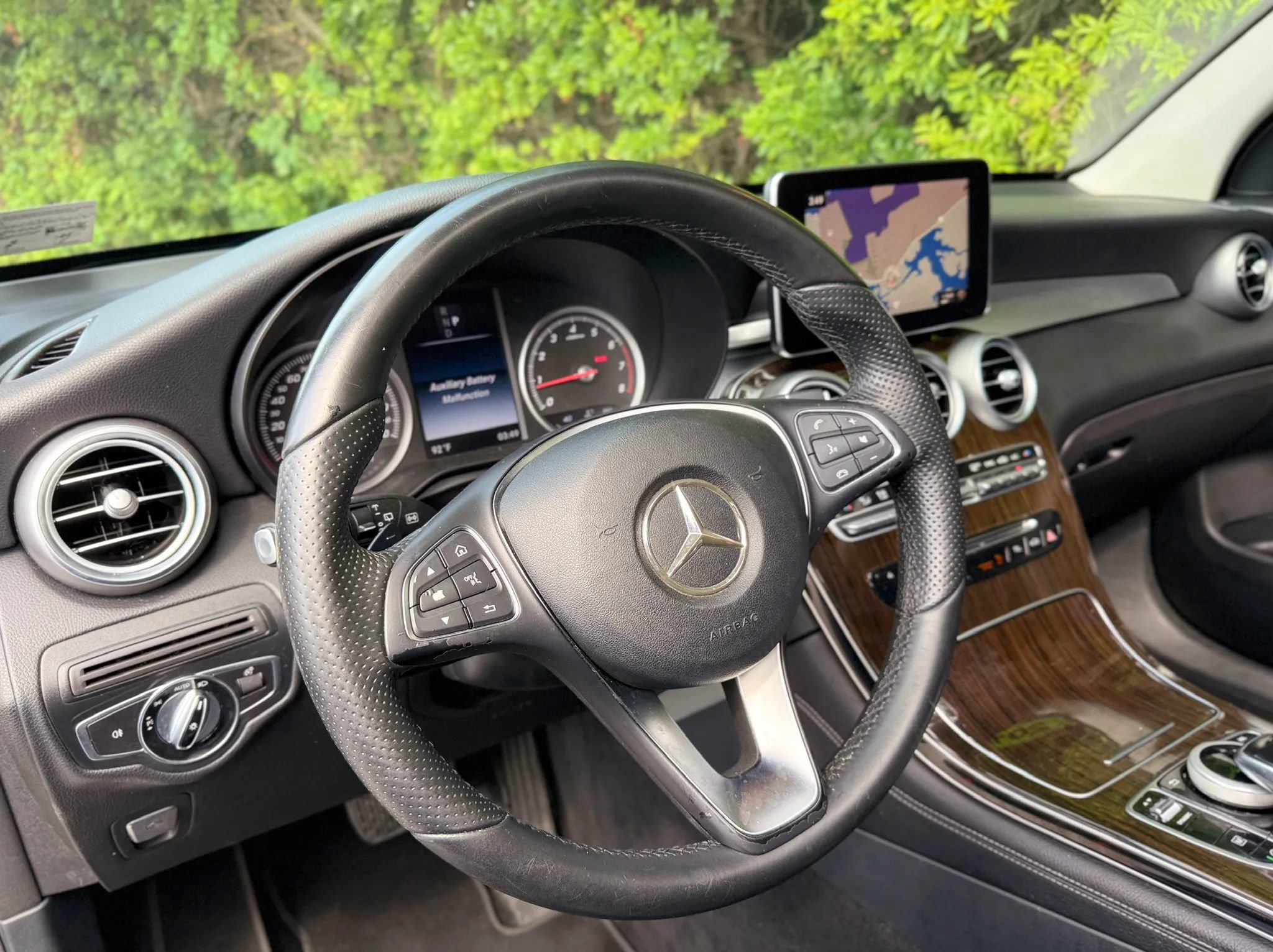 Used 2016 Mercedes-Benz GLC 300 4MATIC w/ Multimedia Package image 43