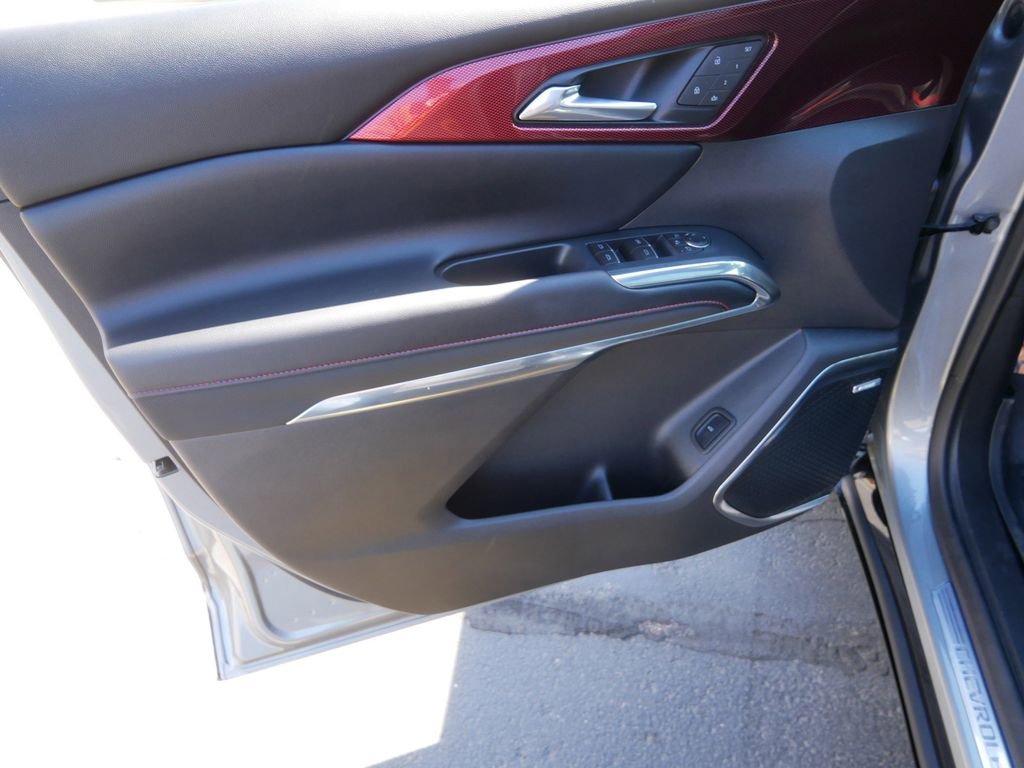 Used 2025 Chevrolet Traverse RS w/ LPO, Floor Liner Package AWD/4WD image 14