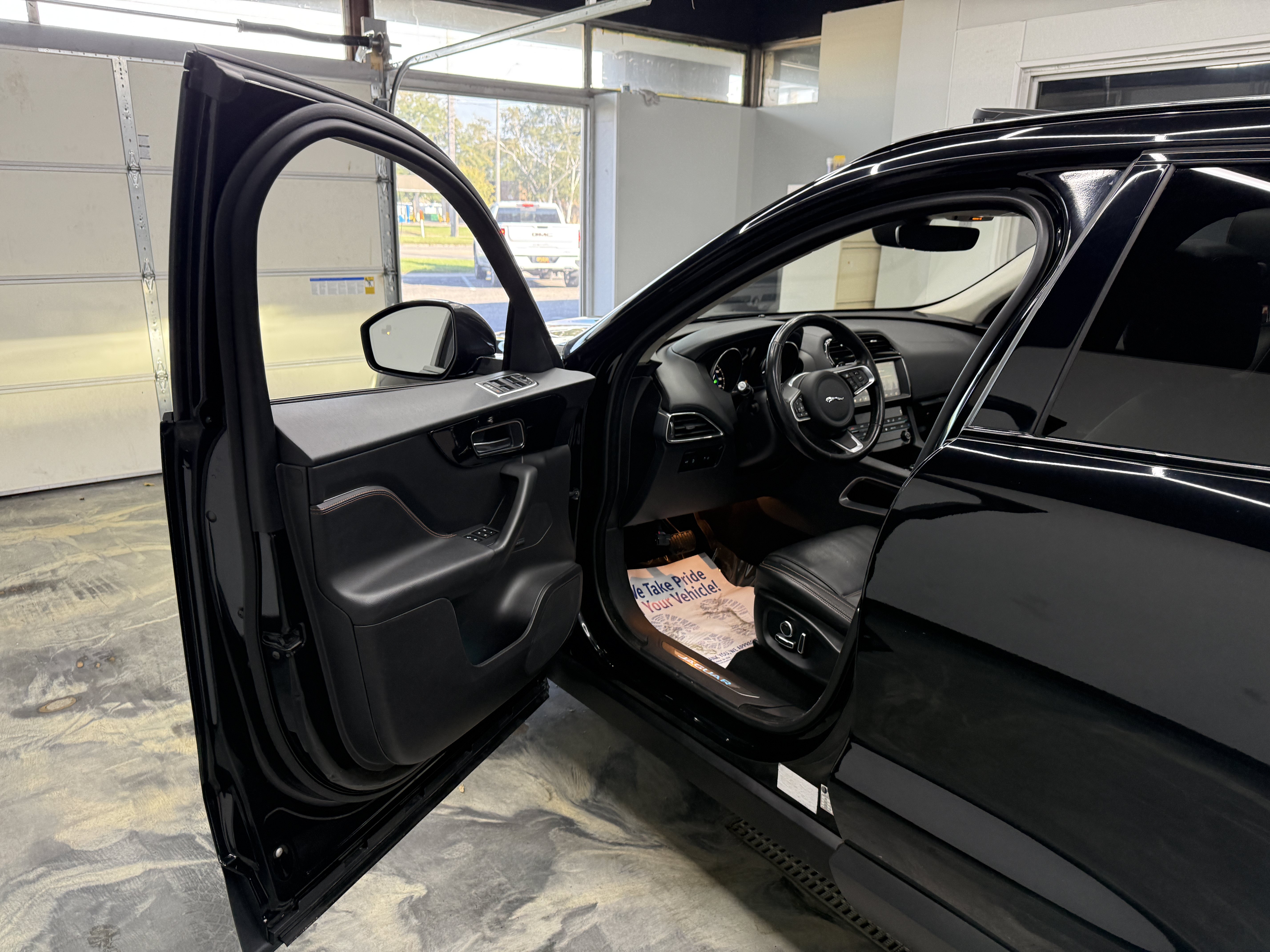 Used 2020 Jaguar F-PACE Prestige AWD/4WD image 10