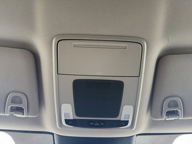 Used 2025 Honda Pilot EX-L image 7