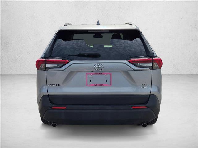 Used 2020 Toyota RAV4 LE AWD/4WD image 6