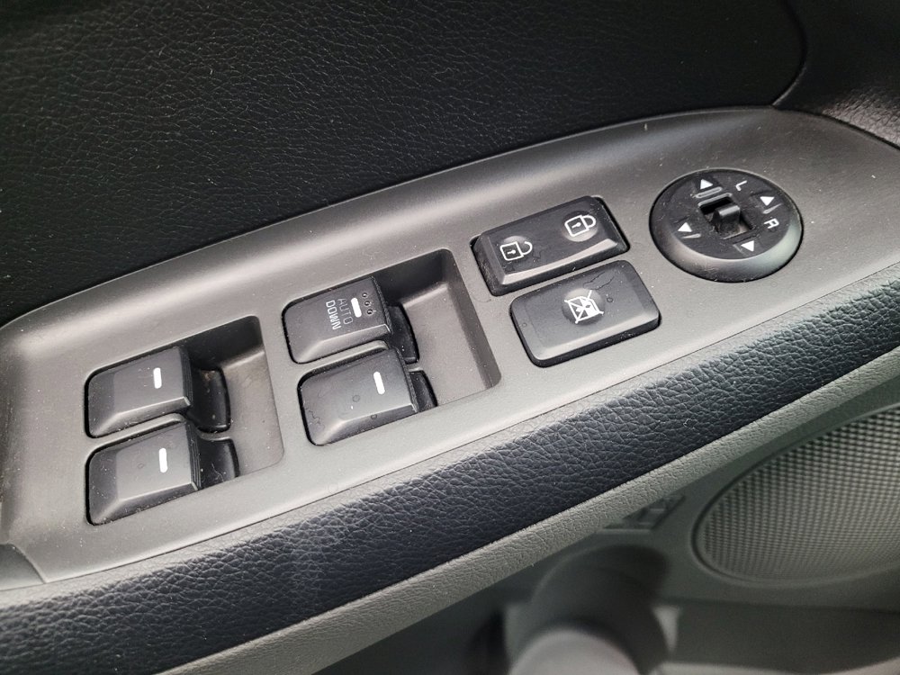 Used 2017 Kia Forte LX image 27