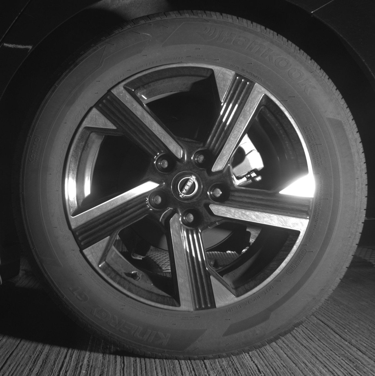 Used 2025 Nissan Sentra SV image 14