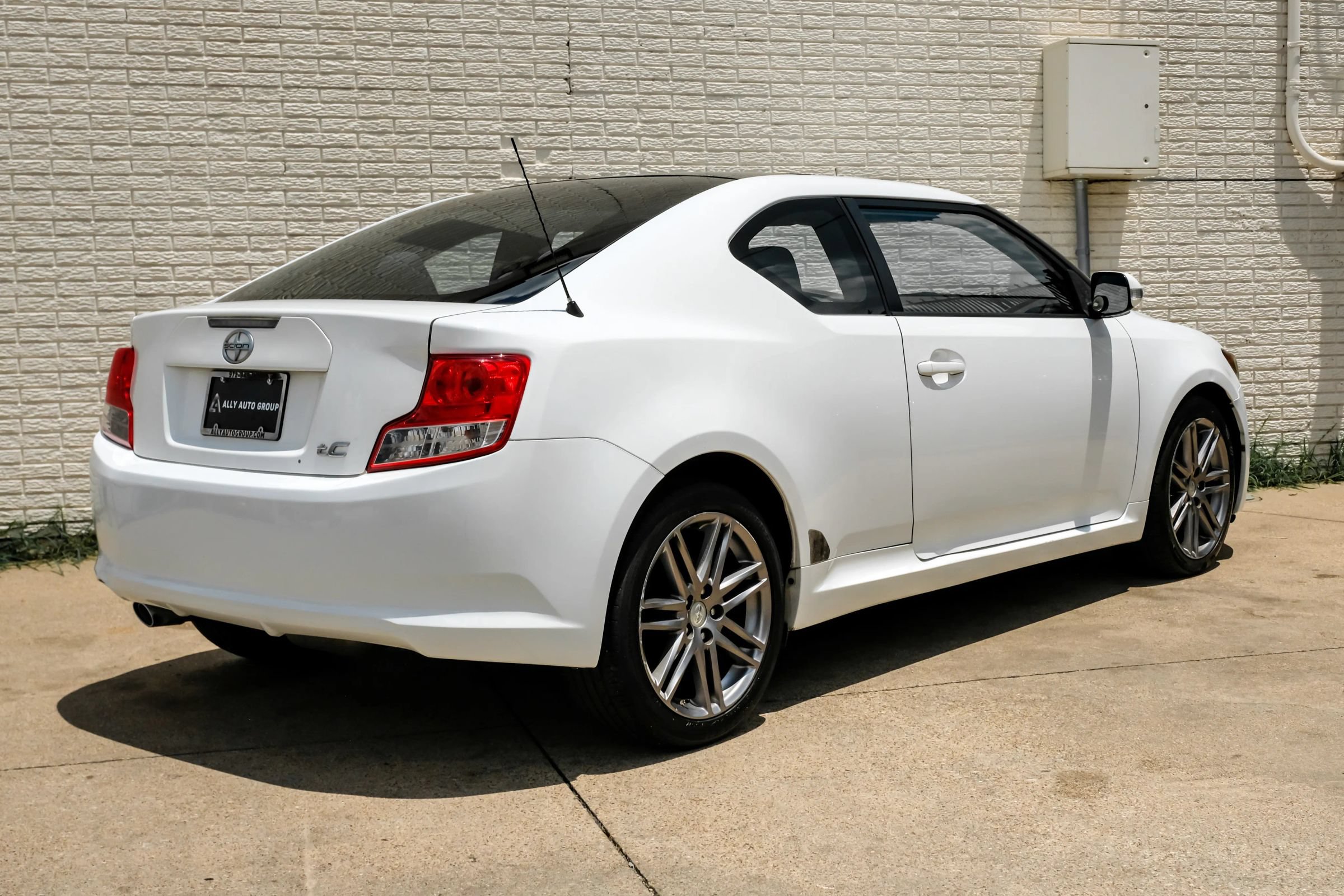 Used 2012 Scion tC FWD image 7