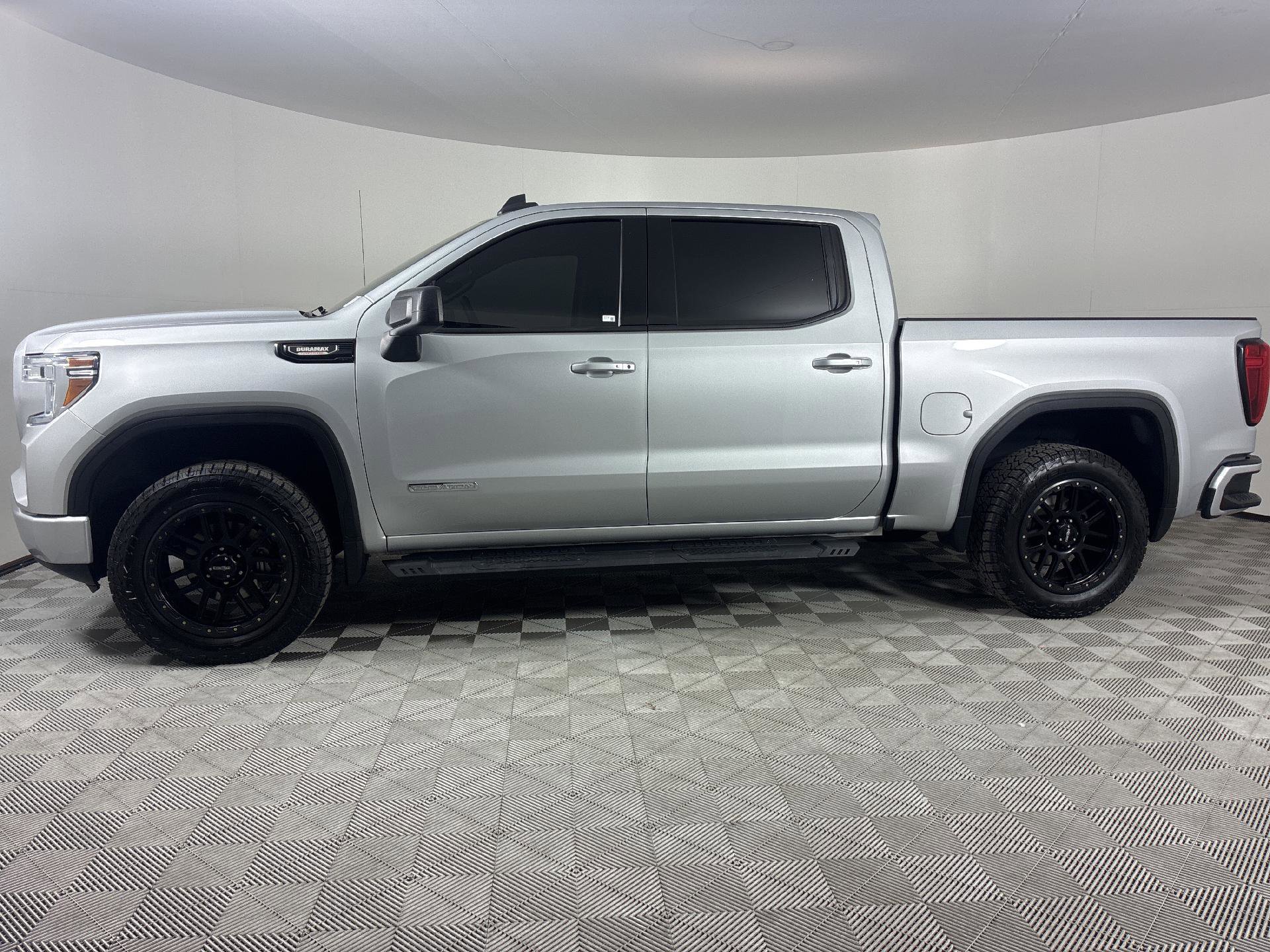 Used 2021 GMC Sierra 1500 Elevation image 2
