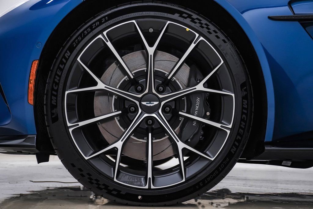 New 2026 Aston Martin V8 Vantage Coupe image 15