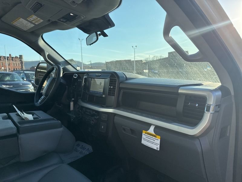 New 2025 Ford F250 XL w/ FX4 Off-Road Package AWD/4WD image 14