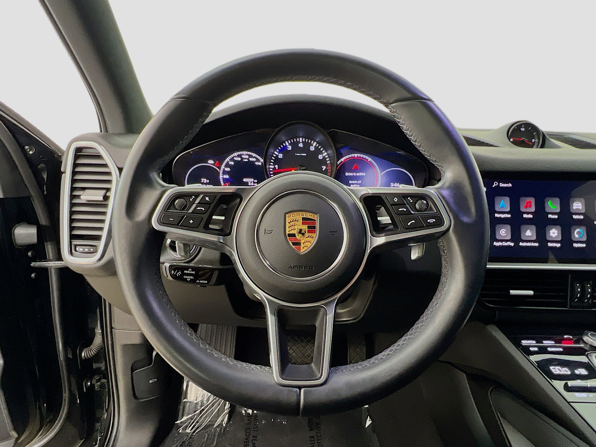 Used 2023 Porsche Cayenne Platinum Edition image 11