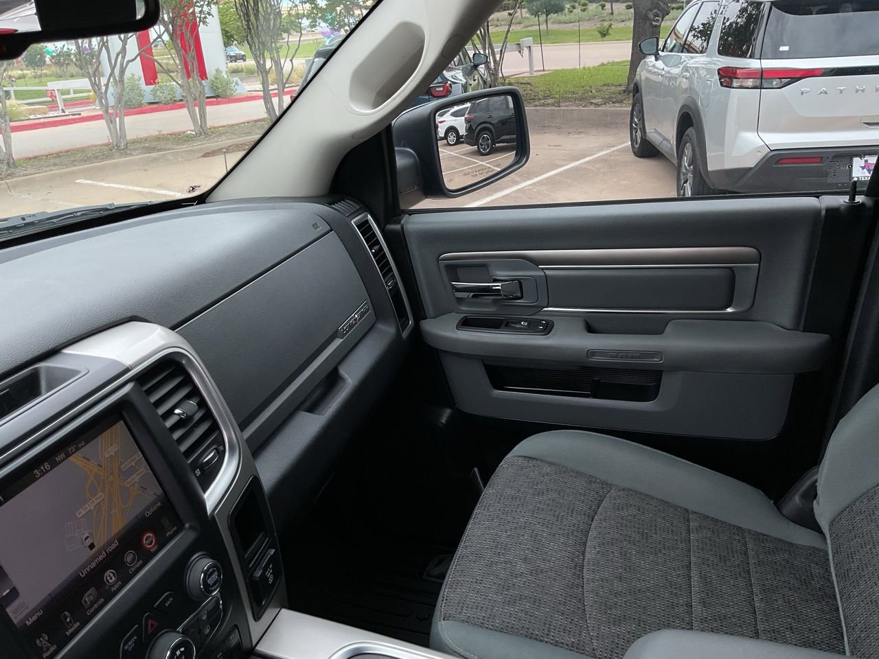 Used 2016 RAM 1500 Lone Star RWD image 41