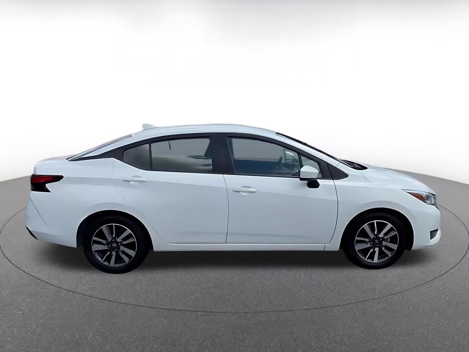 Used 2025 Nissan Versa SV FWD image 16