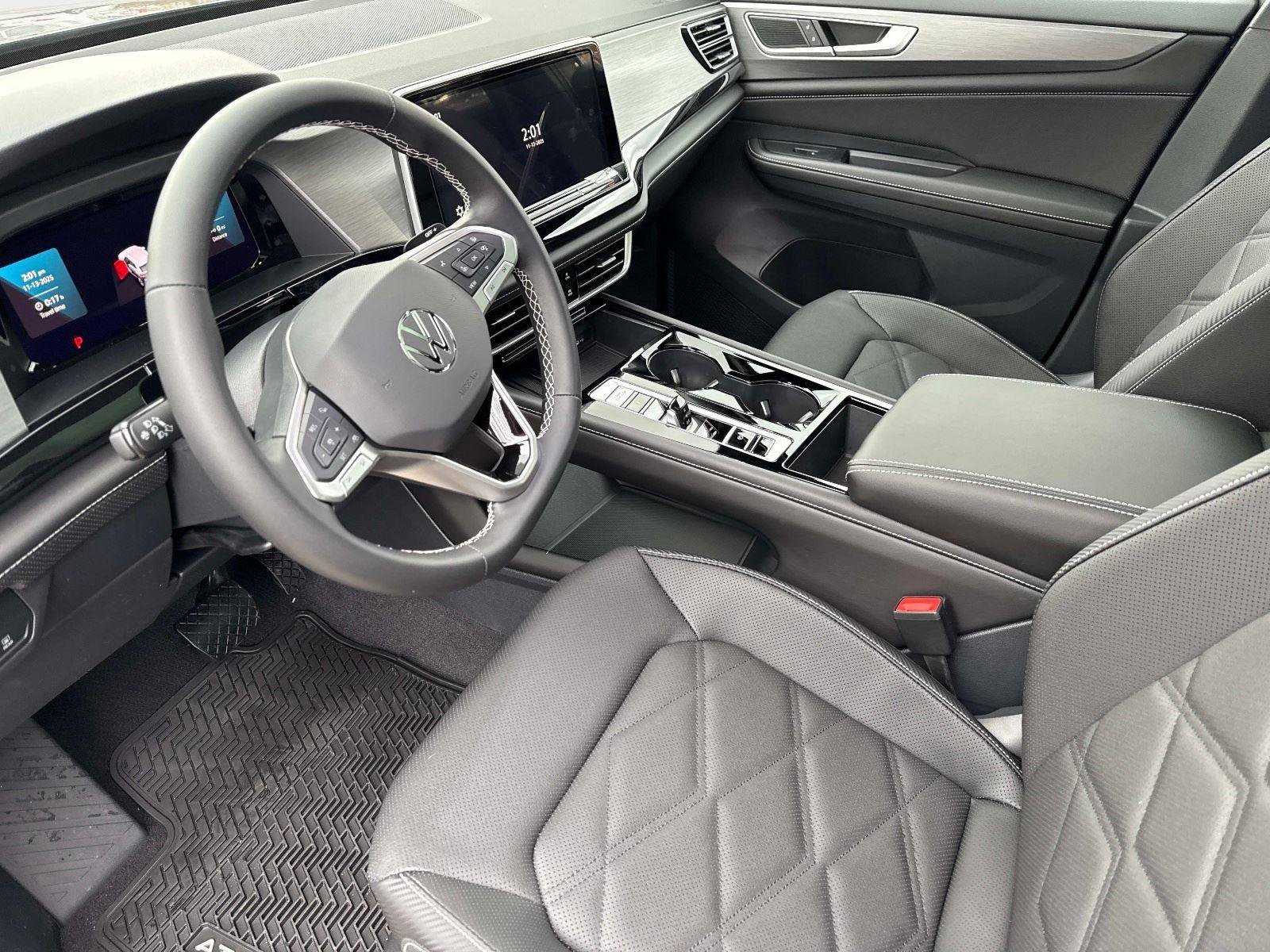 New 2026 Volkswagen Atlas Cross Sport SE image 21