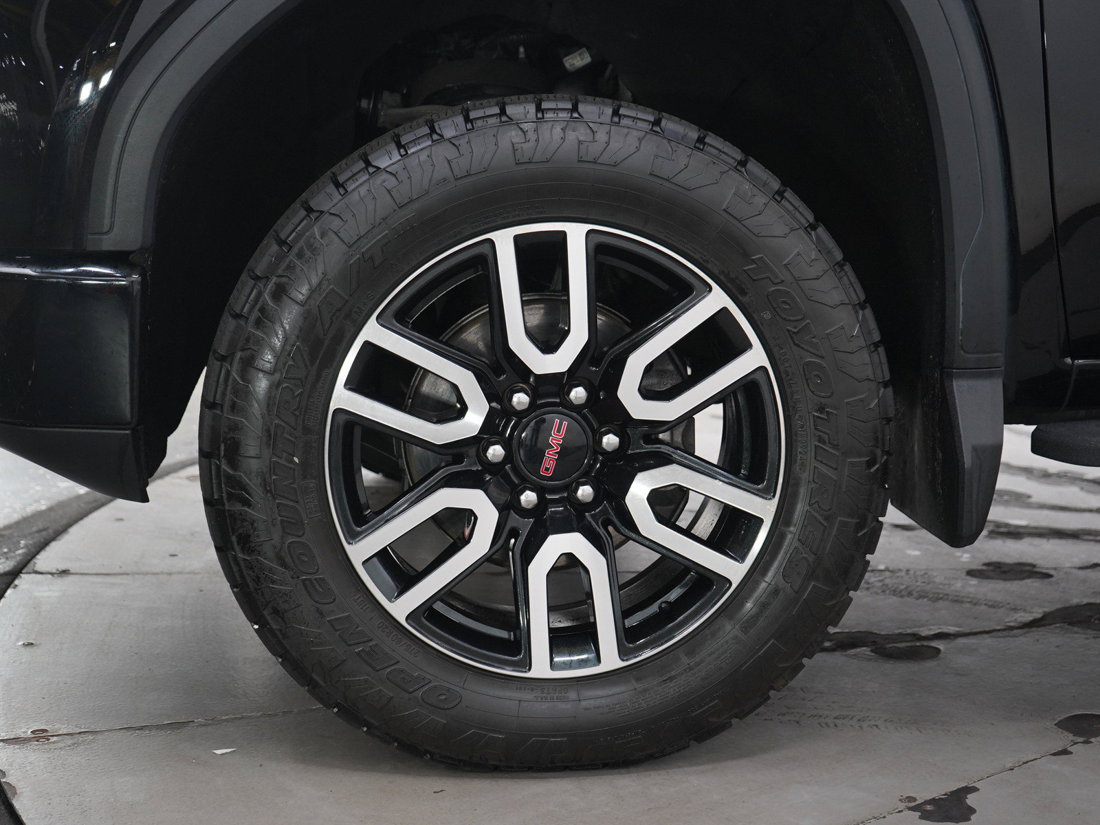 Used 2022 GMC Sierra 1500 AT4 w/ AT4 Premium Package AWD/4WD image 30