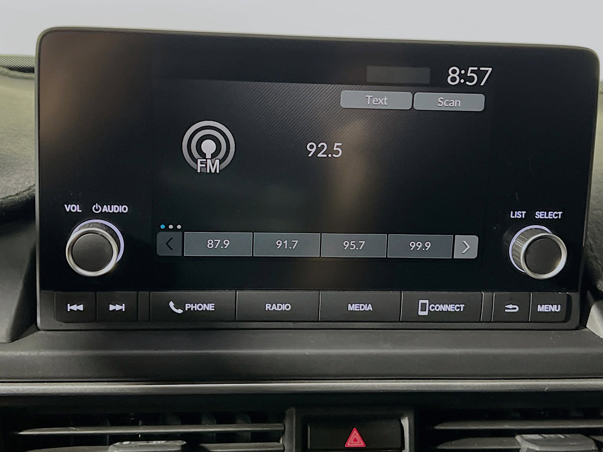 Used 2023 Honda Pilot Sport image 27