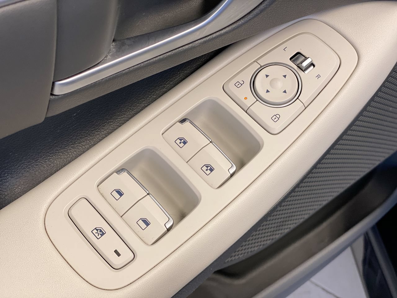 Used 2025 Hyundai Sonata SEL FWD image 18