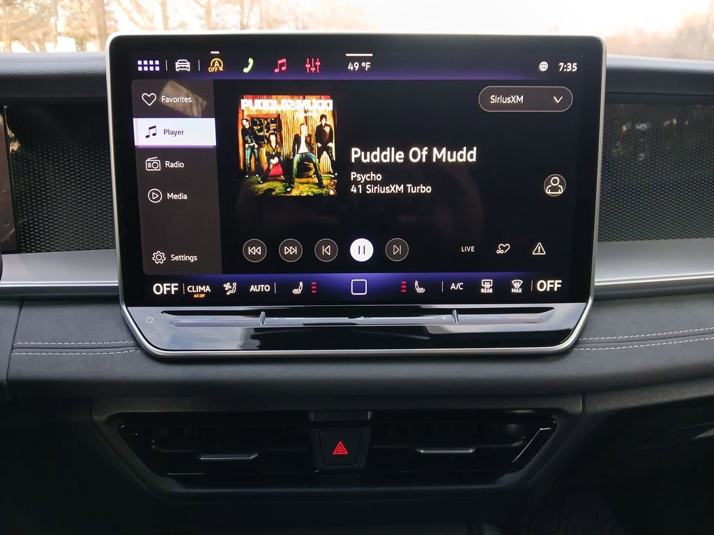 New 2026 Volkswagen Tiguan SE R-Line image 18