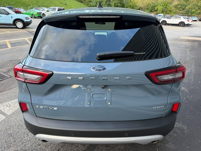 Used 2024 Ford Escape Active w/ Tech Pack #2 AWD/4WD image 6