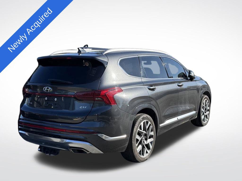 Used 2023 Hyundai Santa Fe Calligraphy FWD image 2