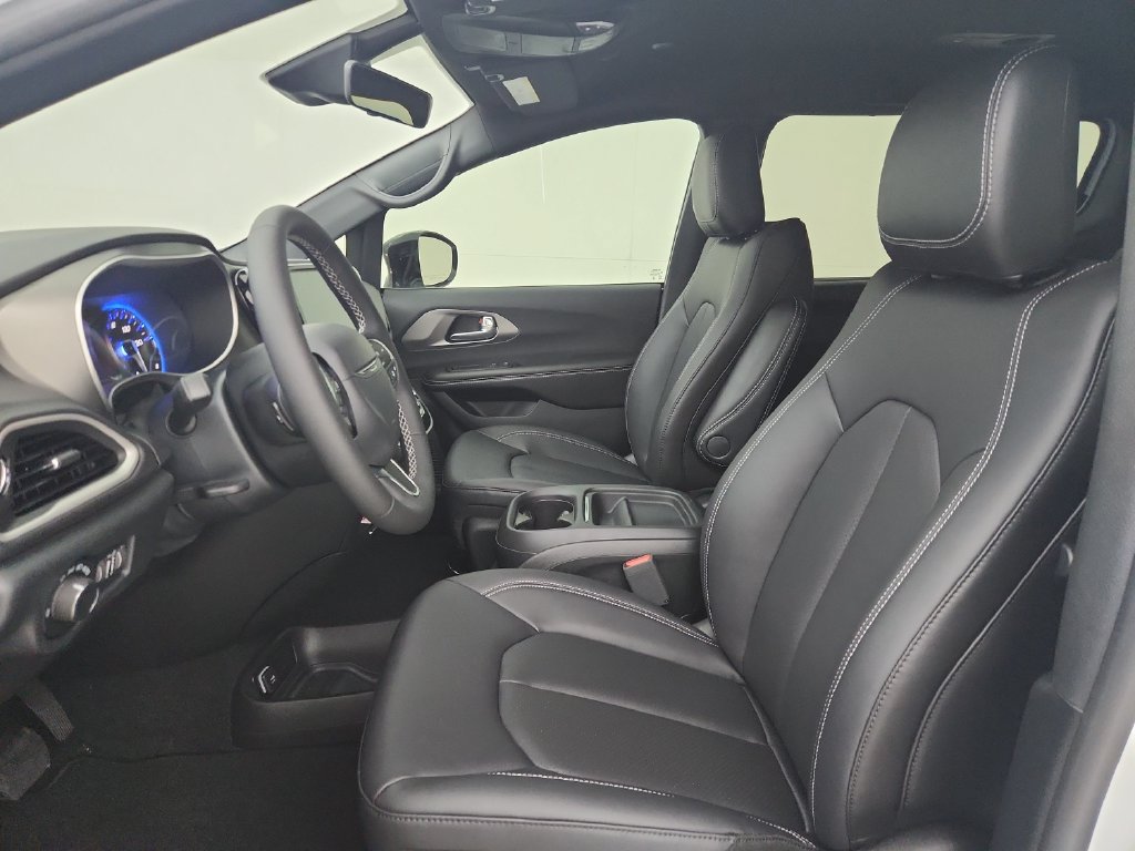 New 2027 Chrysler Pacifica LX FWD image 18