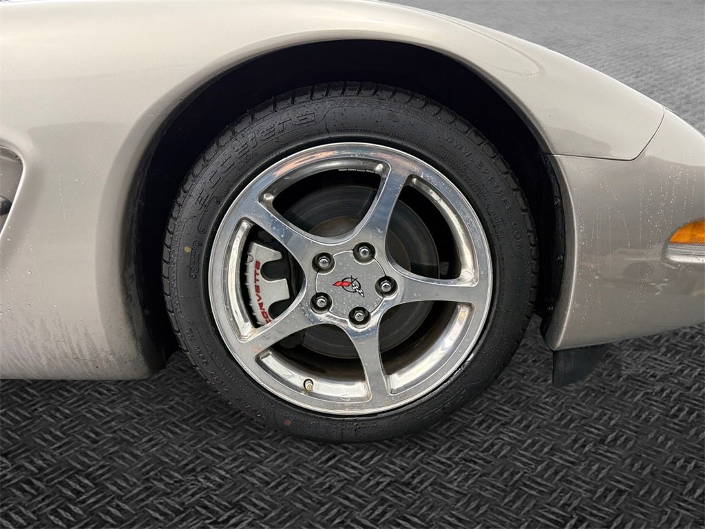 Used 1998 Chevrolet Corvette Convertible w/ Memory Pkg image 11