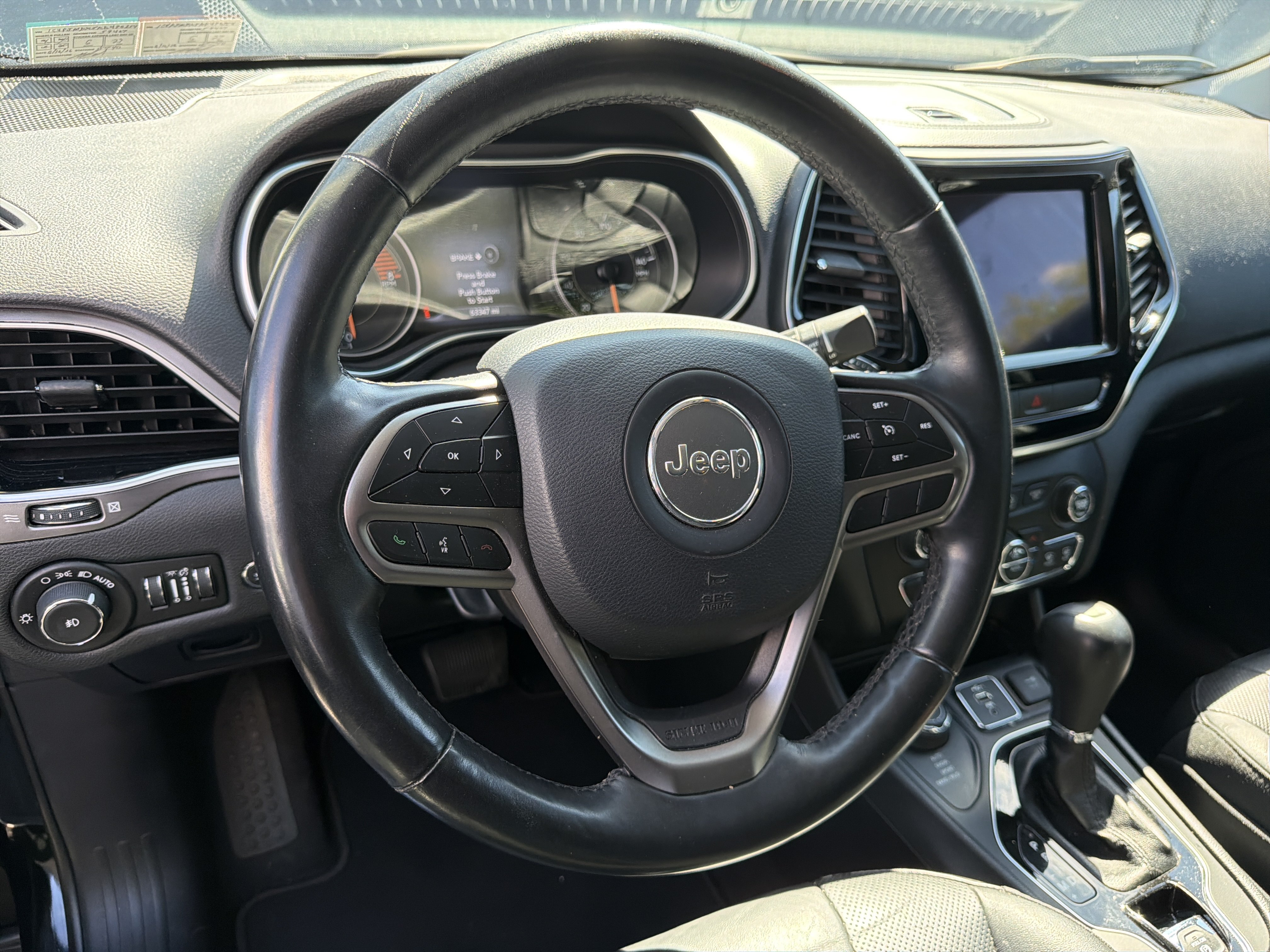 Used 2019 Jeep Cherokee Limited AWD/4WD image 14