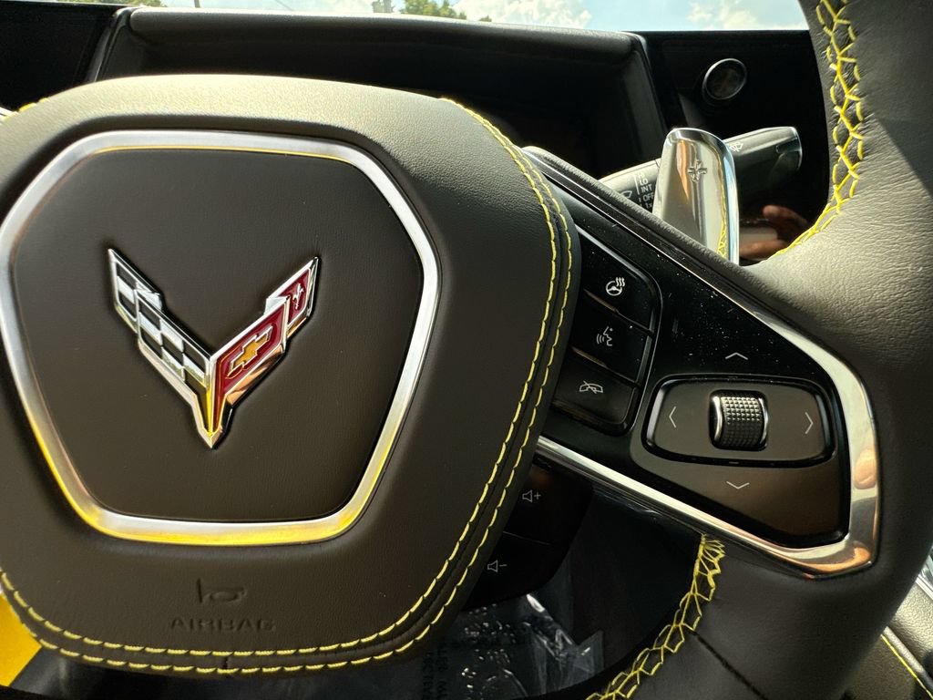 New 2027 Chevrolet Corvette Stingray Convertible w/ 2LT RWD image 18