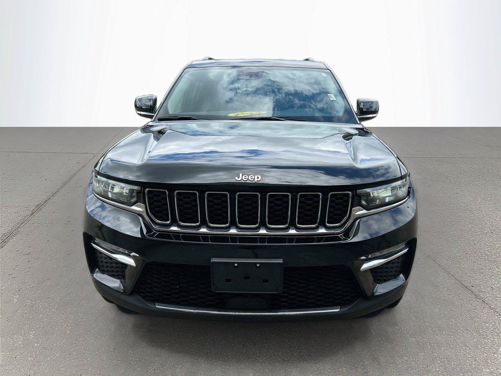 Used 2022 Jeep Grand Cherokee Limited AWD/4WD image 9