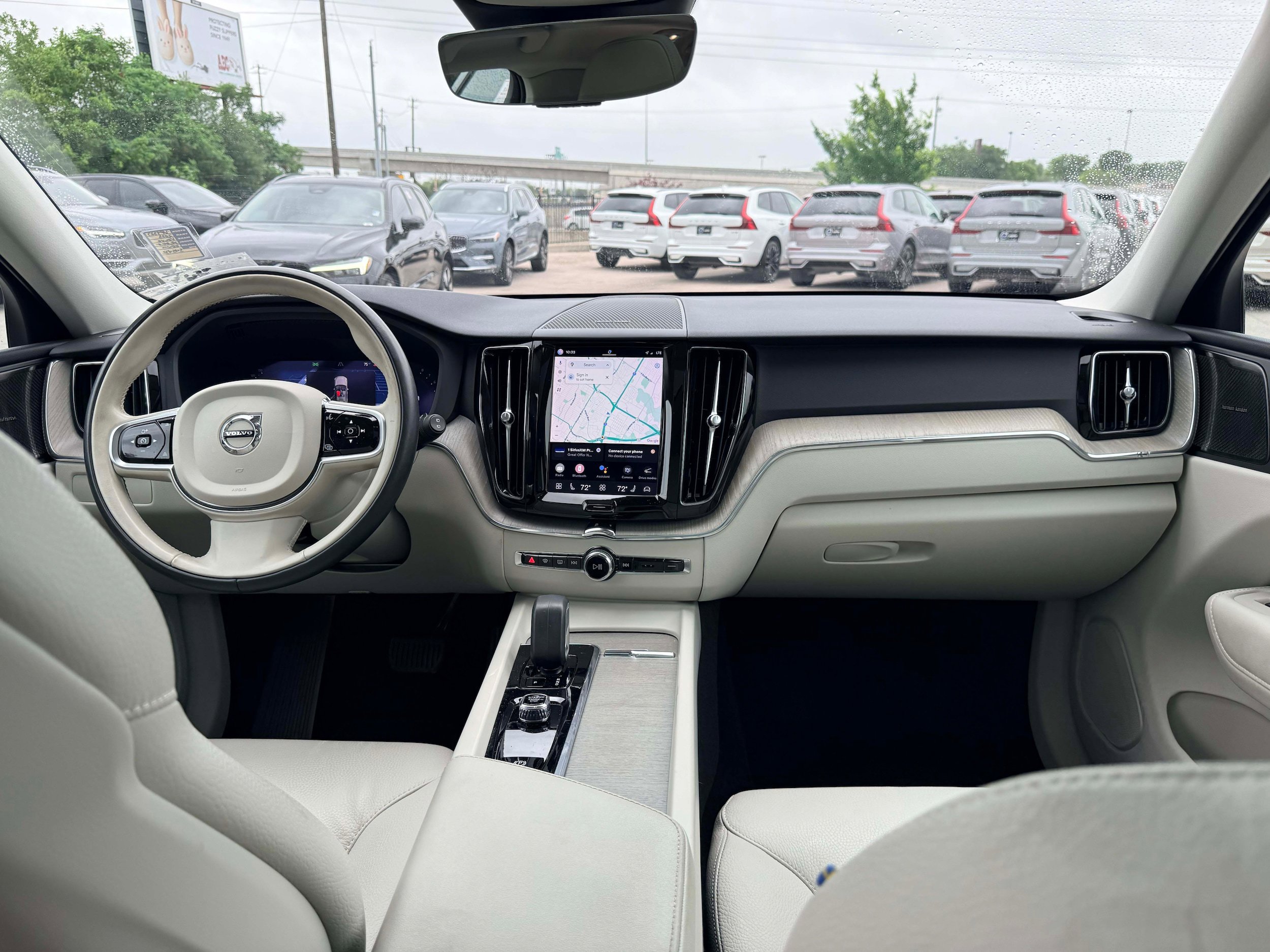 Certified 2023 Volvo XC60 B5 Plus w/ Protection Package Premier AWD/4WD image 13