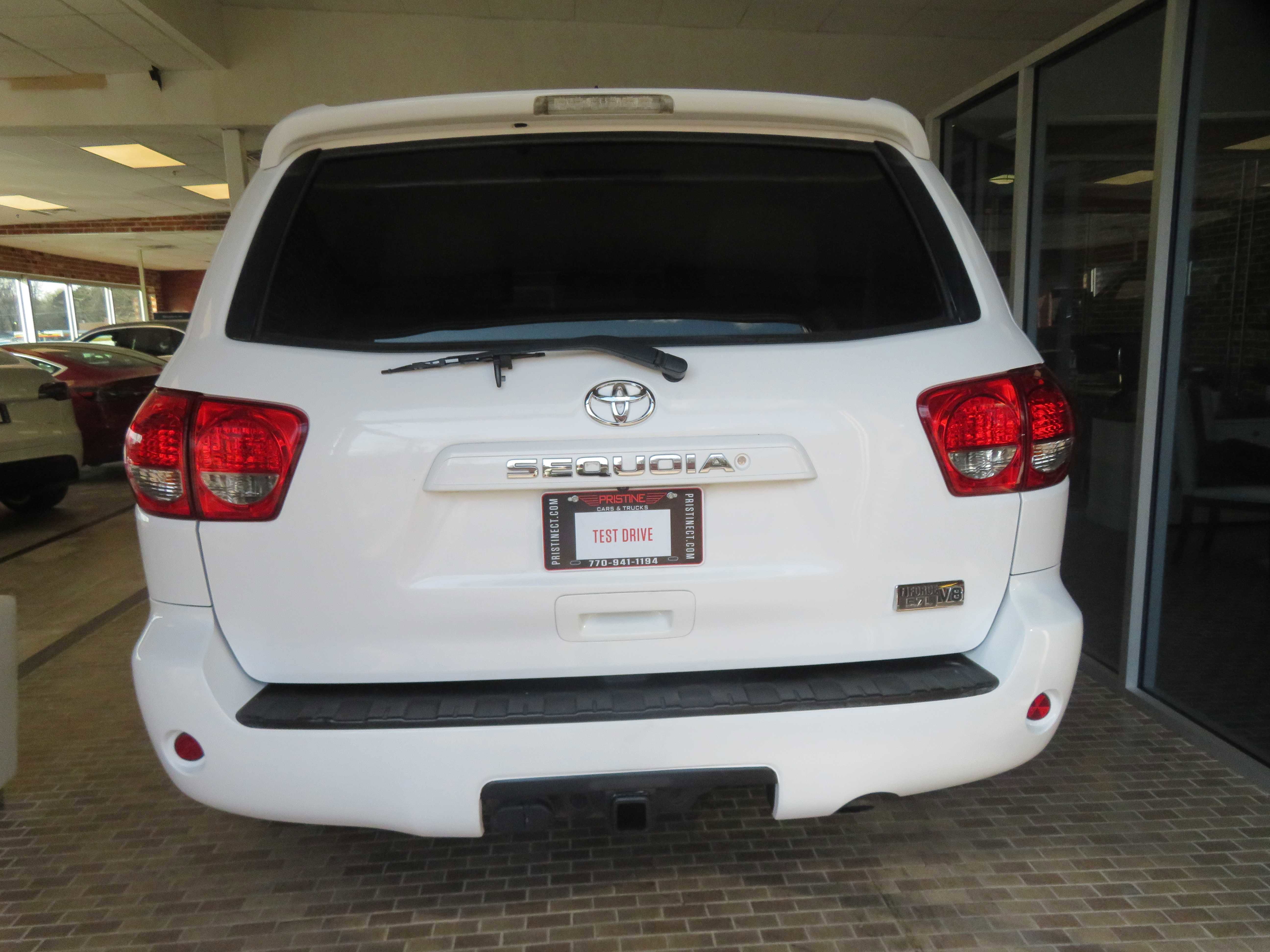 Used 2015 Toyota Sequoia SR5 w/ Premium Package image 5