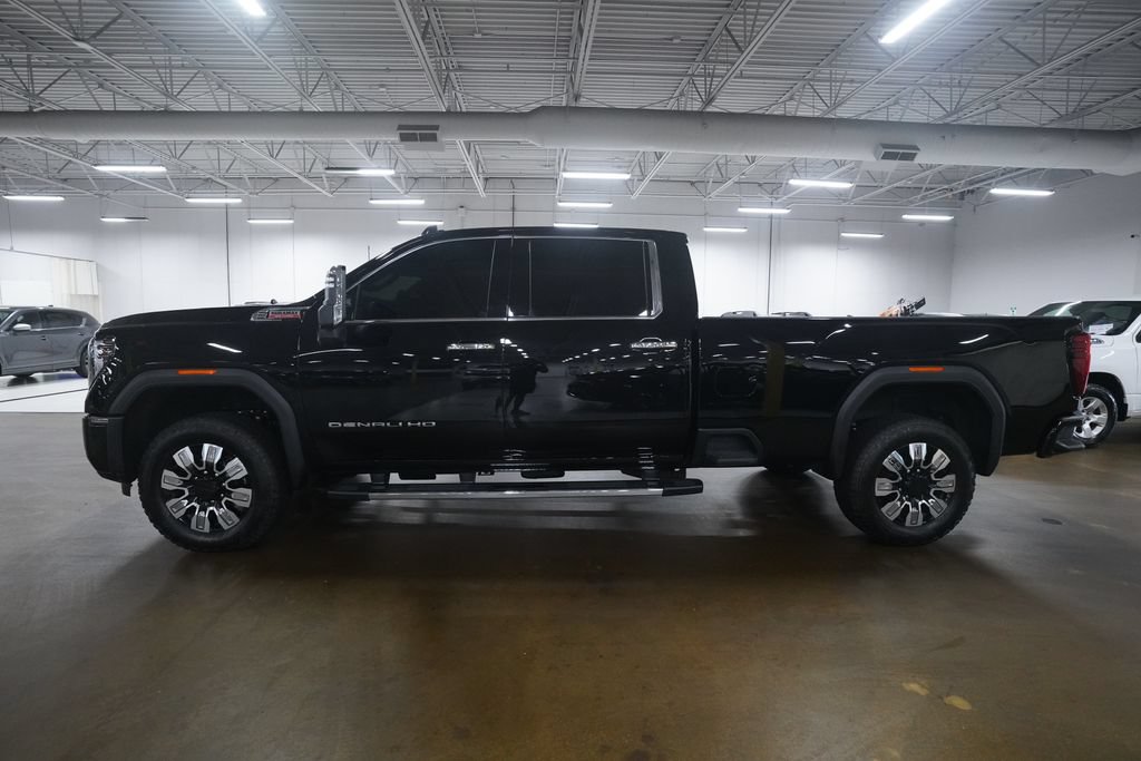 Used 2026 GMC Sierra 3500 Denali AWD/4WD image 23