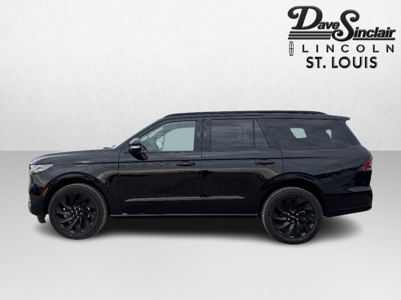 New 2026 Lincoln Navigator Reserve w/ Jet Appearance Package AWD/4WD image 6